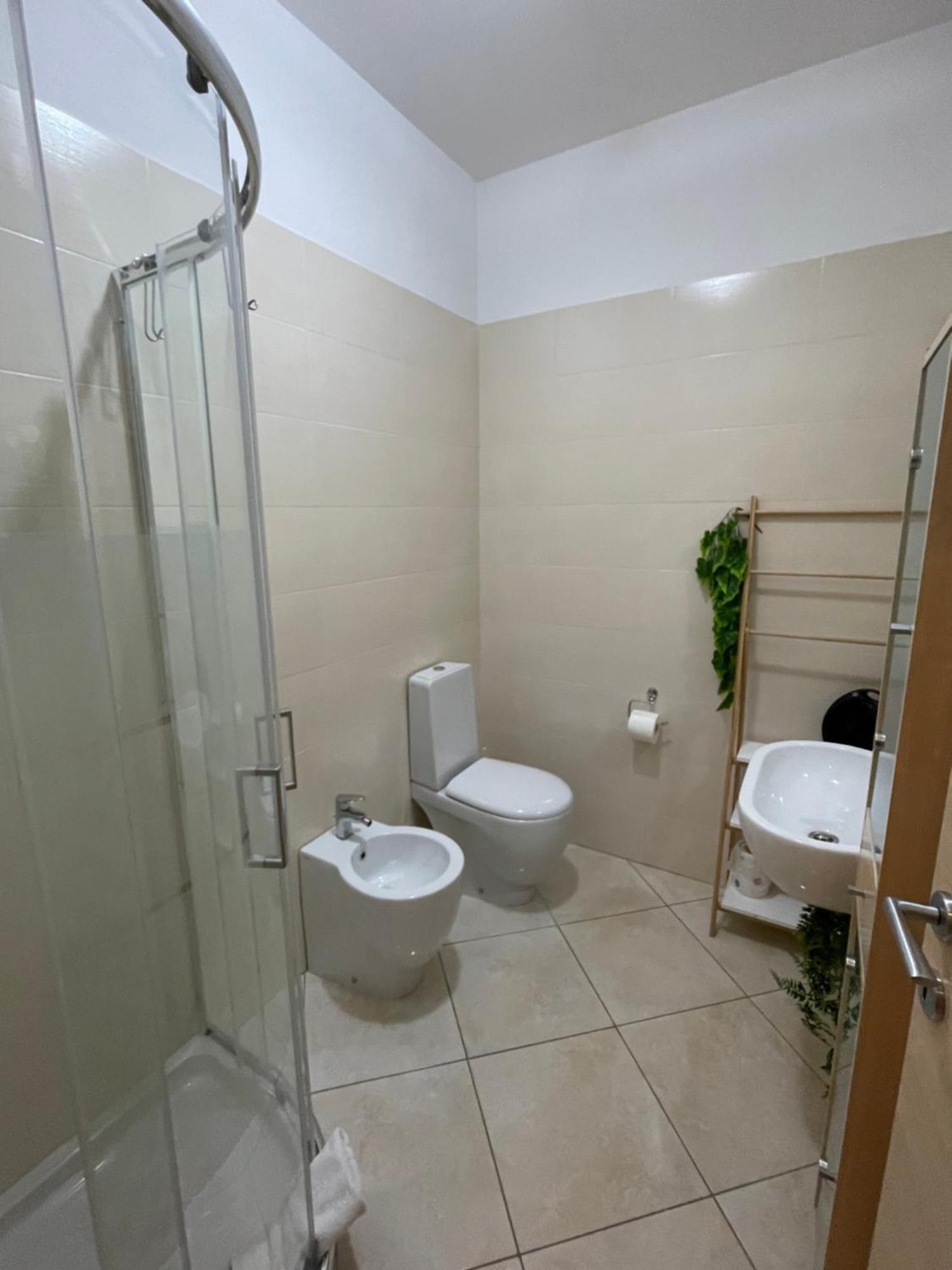 Camere Aeroporto Cagliari Elmas エクステリア 写真